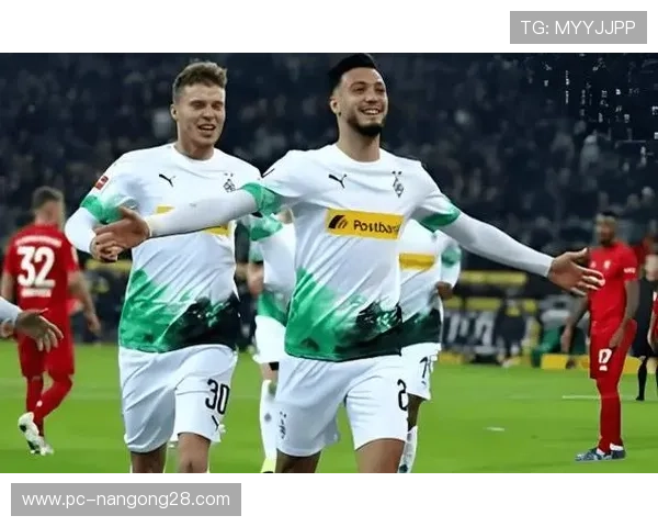 平台通过多语种智能字幕系统，突破区域市场语言壁垒。